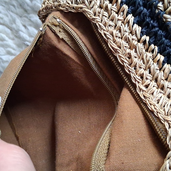 Scala  Collection Crossbody - Picture 9 of 11